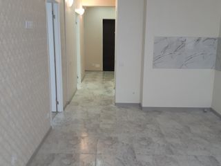 Apartament cu 2 camere, Centru, cu reparatie, urgent! foto 10