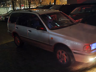 Nissan Sunny foto 9