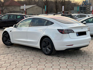 Tesla Model 3 foto 3