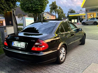 Mercedes E-Class foto 2