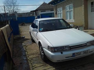 Mazda 626 foto 1