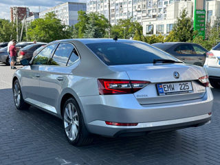 Skoda Superb foto 6