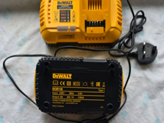 Dewalt DCB118 (încărcător rapid) foto 2