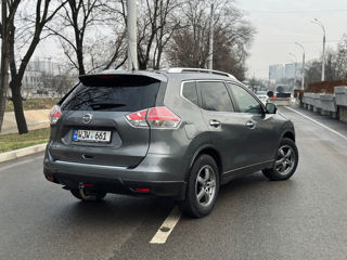 Nissan X-Trail foto 2