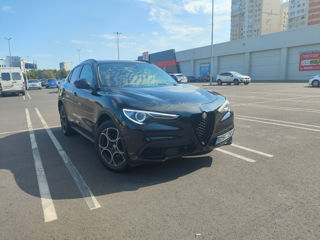 Alfa Romeo Stelvio foto 1