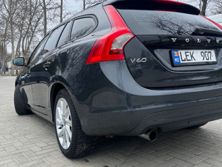 Volvo V60 foto 4