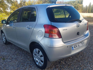 Toyota Yaris foto 6