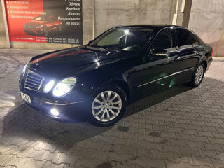 Mercedes E-Class foto 2