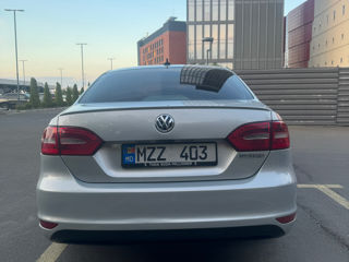 Volkswagen Jetta foto 5