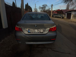 BMW 5 Series foto 4