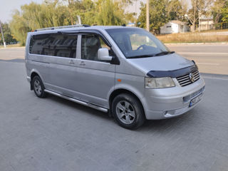 Volkswagen T5 foto 1