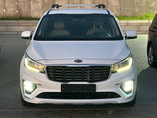 KIA Carnival foto 3