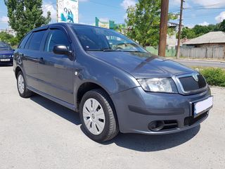 Skoda Fabia foto 2