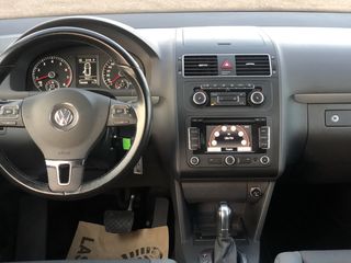 Volkswagen Touran foto 7