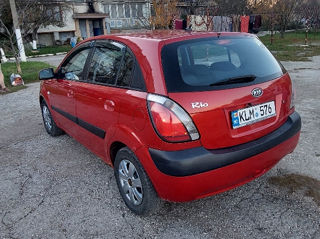 KIA Rio foto 2