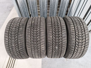 215 60 r16  Dunlop