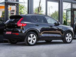 Volvo XC40 фото 5