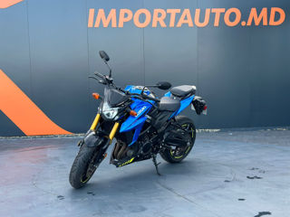 Suzuki GSX-S foto 8