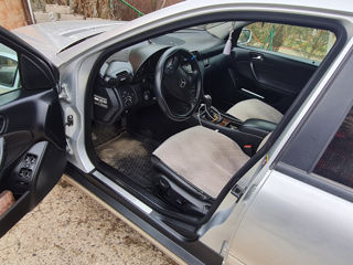 Mercedes C-Class foto 5