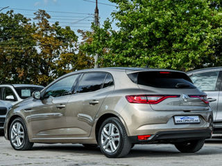 Renault Megane foto 2