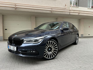 BMW 7 Series foto 2