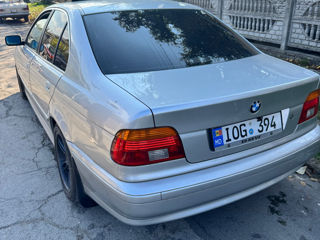 BMW 5 Series foto 7