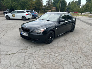 BMW 5 Series foto 2