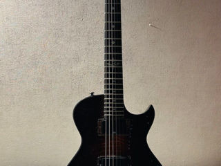 Срочно продаю электрогитару Ibanez ART300