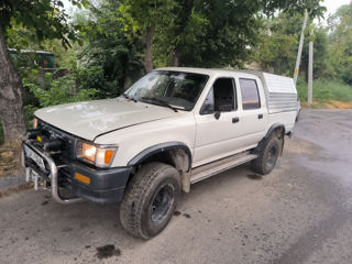 Toyota Hilux foto 4