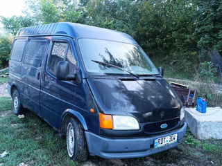 Ford Transit Connect foto 1