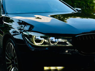 BMW 7 Series foto 1