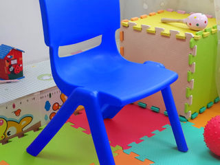 Scaun din plasctic pentru copii