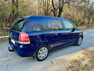 Opel Zafira foto 2