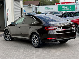 Skoda Superb foto 5