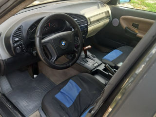 BMW 3 Series foto 5