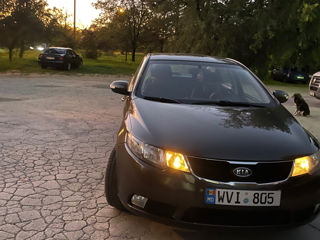 KIA Cerato foto 2