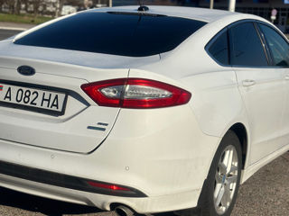 Ford Fusion foto 4