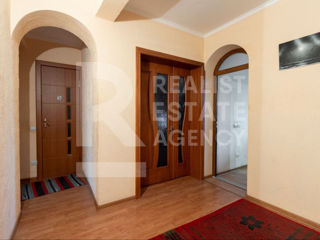 Apartament cu 2 camere, 64 m², Botanica, Chișinău foto 10