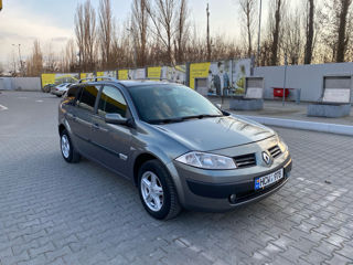 Renault Megane foto 2