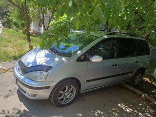 Ford Galaxy foto 2