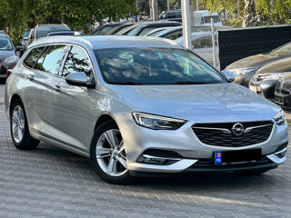 Opel Insignia foto 1