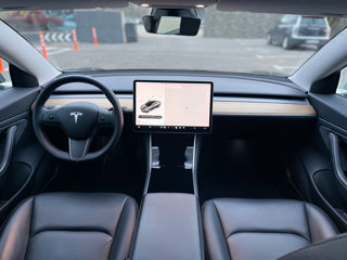 Tesla Model 3 foto 7