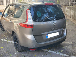 Renault Grand Scenic foto 2