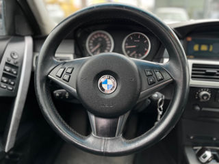 BMW 5 Series foto 12