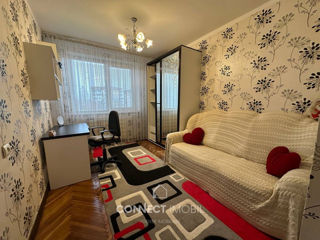 Apartament cu 3 camere, 77 m², Botanica, Chișinău foto 3