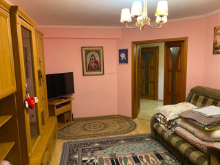 Apartament cu 3 camere, 68 m², Botanica, Chișinău foto 1