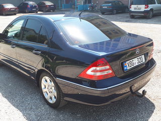 Mercedes C Class foto 2