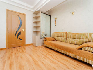 Apartament cu 3 camere, 113 m², Botanica, Chișinău foto 4