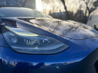 Tesla Model Y foto 5