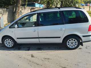 Volkswagen Sharan foto 2